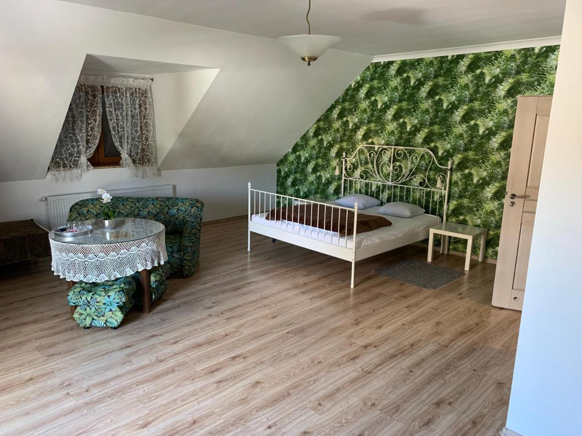 Motel U Olka Boczow Eksteriør billede