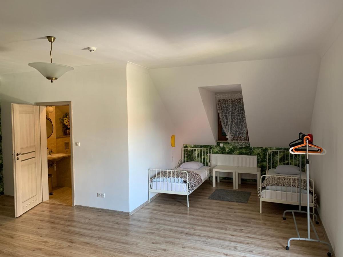 Motel U Olka Boczow Eksteriør billede