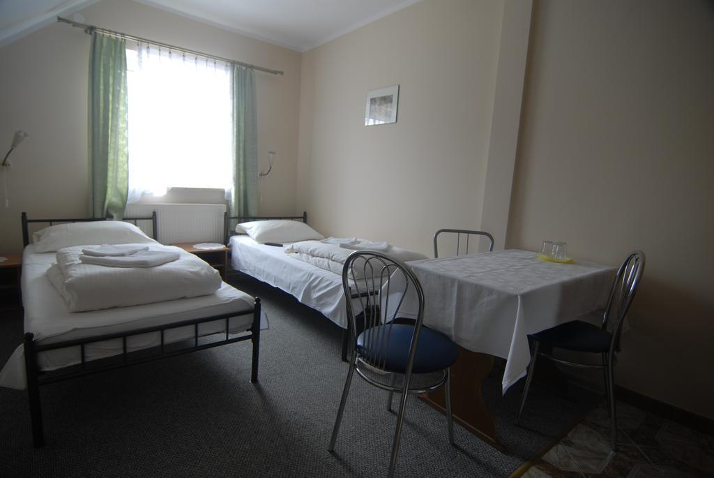 Motel U Olka Boczow Eksteriør billede